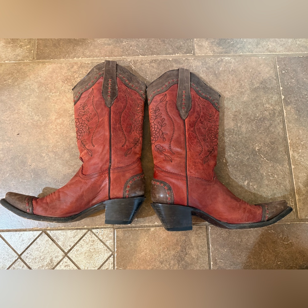 Woman’s Corral Red Western Boots